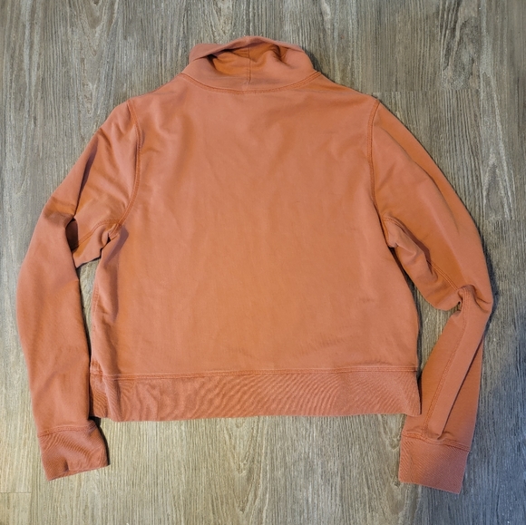 Athleta Cropped Turtleneck Long Sleeve Size Medium - Picture 3 of 5